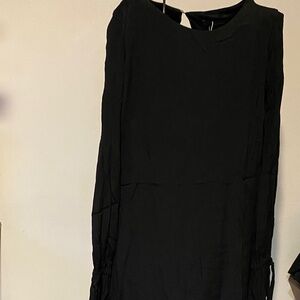 Chic Long Sleeve Black Dress